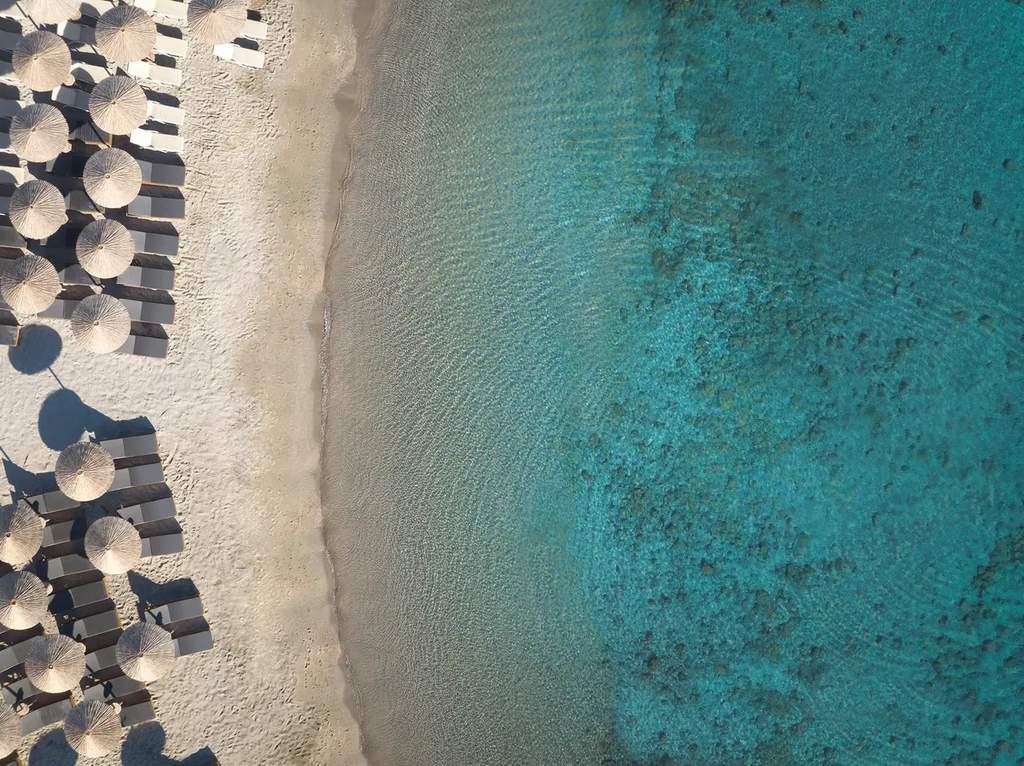 Wisata Kuliner dan Resor Desain Kontemporer di Rhodes dan Corfu